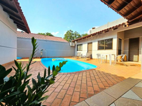 Casa Familiar 4 quartos Piscina e Churrasqueira